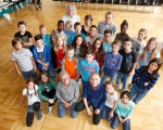 Gruppenfoto mit Schirmherr:Lehrern und Künstlern